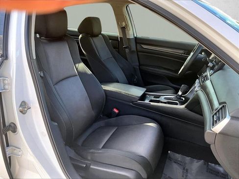 Used 2019 Honda Accord LX image 9