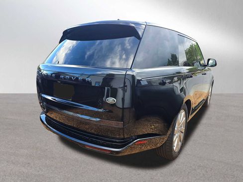 Used 2023 Land Rover Range Rover SE image 5