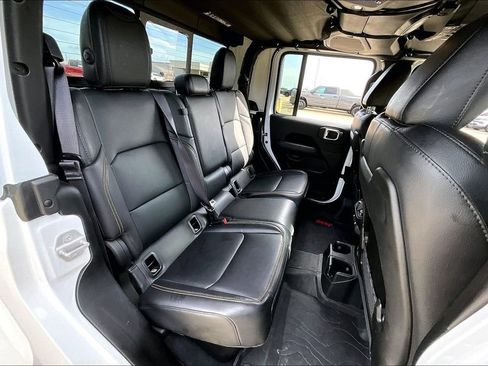 Used 2025 Jeep Gladiator Sport AWD/4WD image 28