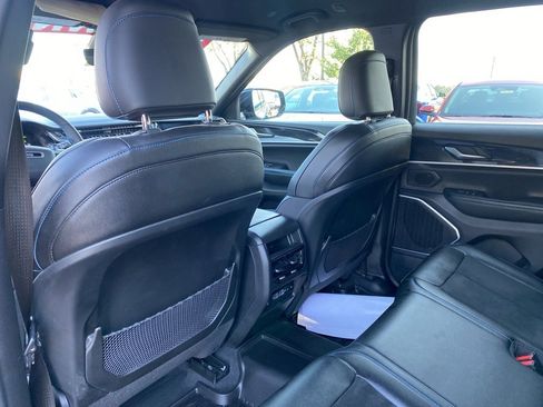 Used 2022 Jeep Grand Cherokee Trailhawk image 14