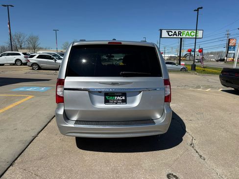 Used 2011 Chrysler Town & Country Touring w/ Entertainment Group #1 image 11