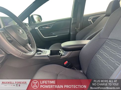 Used 2024 Toyota RAV4 SE image 19