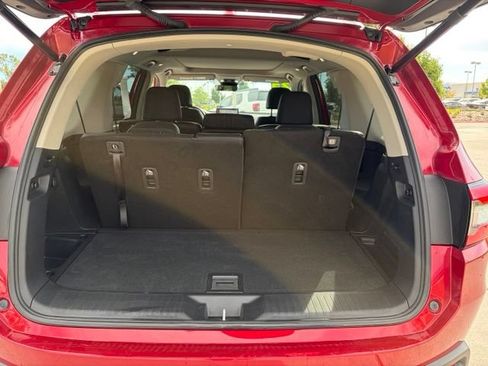 Used 2025 Honda Pilot Touring image 20