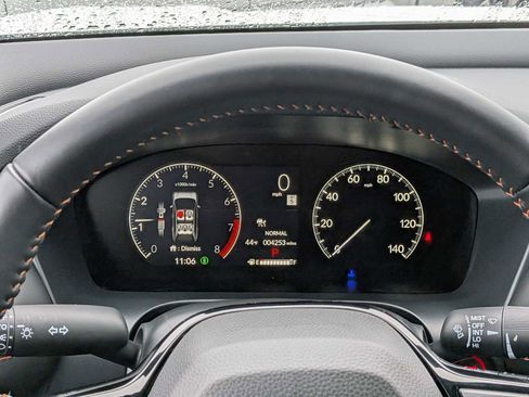 Used 2025 Honda HR-V Sport image 32