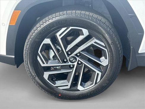 Certified 2025 Hyundai Tucson Limited AWD/4WD image 10
