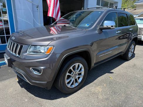 Used 2015 Jeep Grand Cherokee Limited w/ Trailer Tow Group IV AWD/4WD image 3