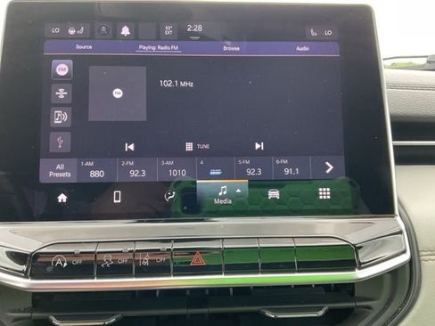 Used 2022 Jeep Compass Limited image 28