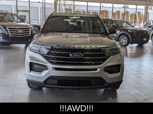 Used 2020 Ford Explorer XLT w/ Comfort Package image 3