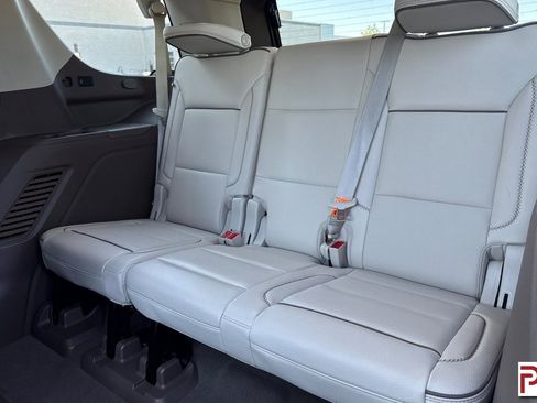Certified 2022 GMC Yukon Denali w/ Denali Premium Package AWD/4WD image 19