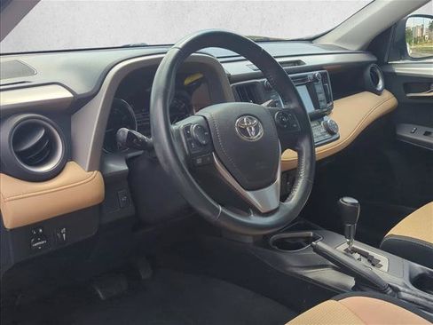 Used 2016 Toyota RAV4 XLE FWD image 9