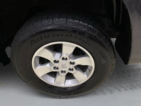Used 2011 Toyota 4Runner SR5 w/ Premium Pkg w/Leather AWD/4WD image 19