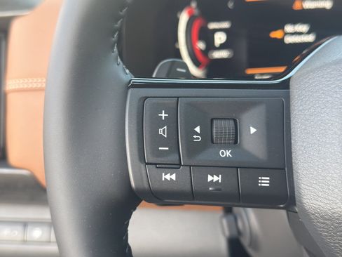 New 2026 Nissan Pathfinder Platinum image 20