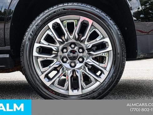 Used 2023 GMC Yukon Denali Ultimate AWD/4WD image 16