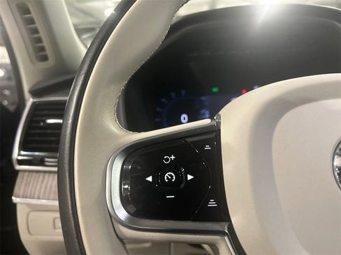 Certified 2024 Volvo XC90 B6 Plus image 13