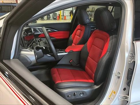 New 2025 Chevrolet Equinox EV RS w/ Active Safety Package 3 AWD/4WD image 10