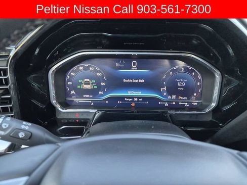 Used 2025 Chevrolet Silverado 1500 LT AWD/4WD image 31