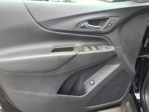 Used 2023 Chevrolet Equinox LT image 23