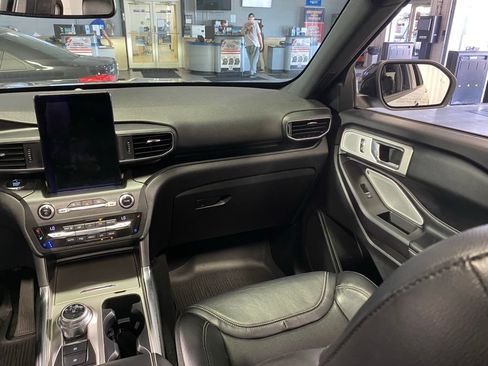 Used 2020 Ford Explorer ST w/ Premium Technology Package AWD/4WD image 30