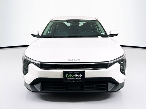 Used 2025 Kia K4 FWD image 2