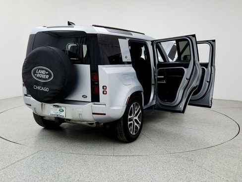 Certified 2022 Land Rover Defender 110 XS Edition image 11