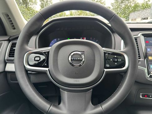 Used 2025 Volvo XC90 B5 Core image 25