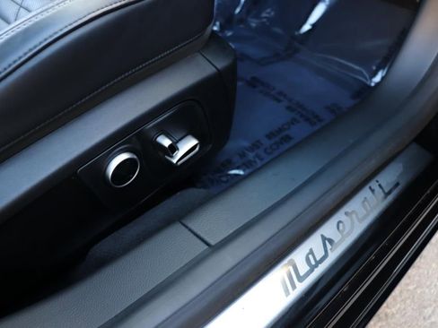 Used 2022 Maserati Quattroporte Modena image 33