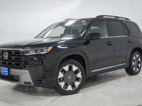 New 2026 Honda Pilot Touring image 1