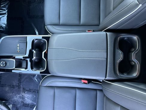 Used 2025 Buick Enclave Preferred image 16