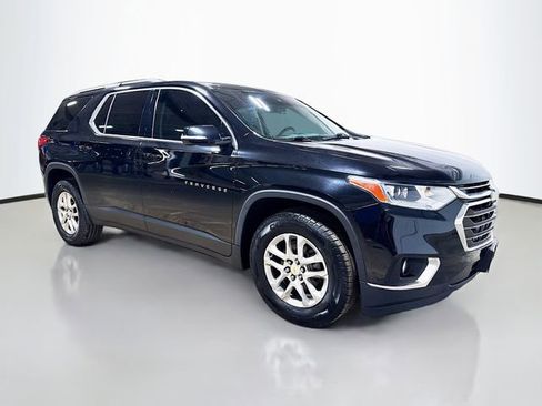 Used 2020 Chevrolet Traverse LT w/ Driver Confidence II Package image 5