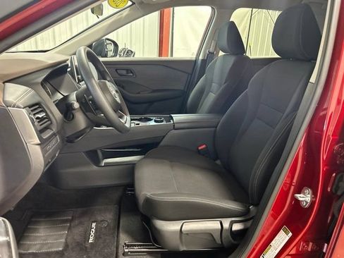 Used 2023 Nissan Rogue S AWD/4WD image 13
