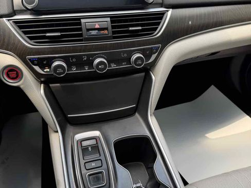 Used 2018 Honda Accord Touring image 26