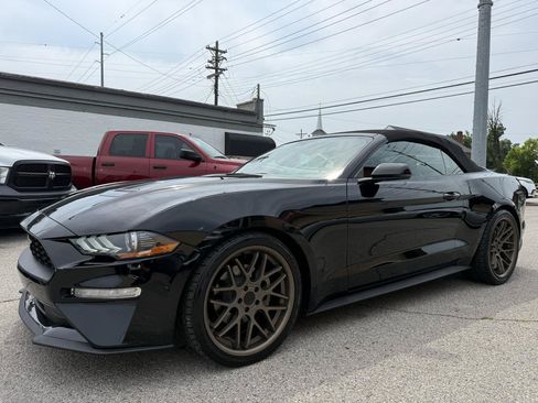 Used 2018 Ford Mustang Premium RWD image 2