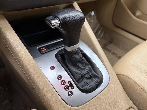 Used 2005 Volkswagen Jetta 2.5 image 14