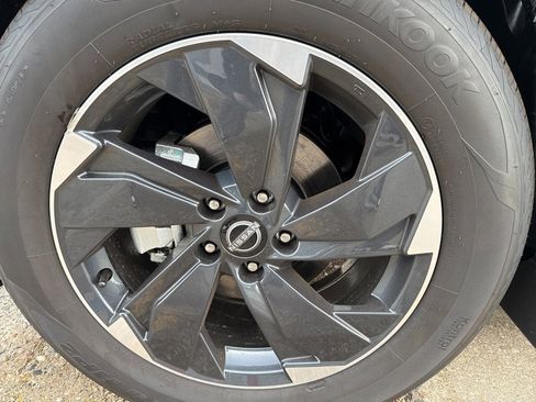 New 2026 Nissan Rogue SV w/ SV Premium Package image 10