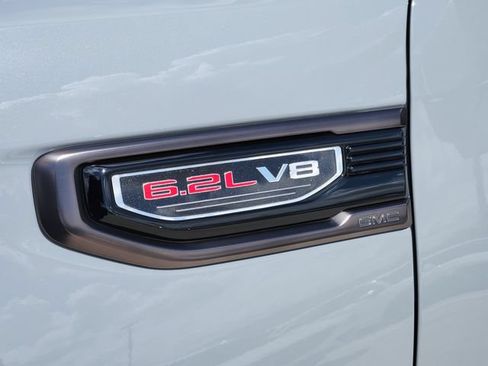 Used 2024 GMC Sierra 1500 AT4X AWD/4WD image 9