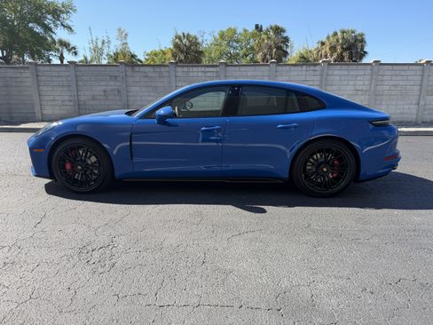 New 2026 Porsche Panamera GTS image 2