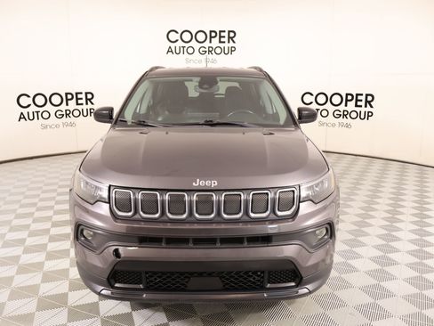 Used 2022 Jeep Compass Latitude w/ Convenience Group FWD image 8