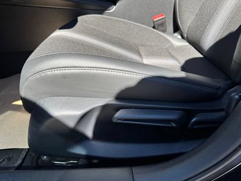 Used 2024 Honda Civic Sport image 11