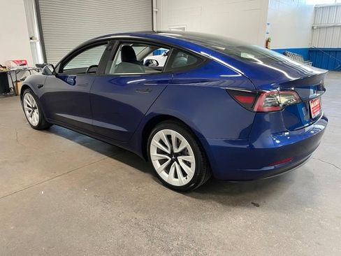 Used 2022 Tesla Model 3 Long Range AWD/4WD image 5