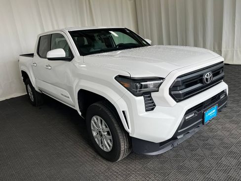 Used 2026 Toyota Tacoma SR5 AWD/4WD image 29