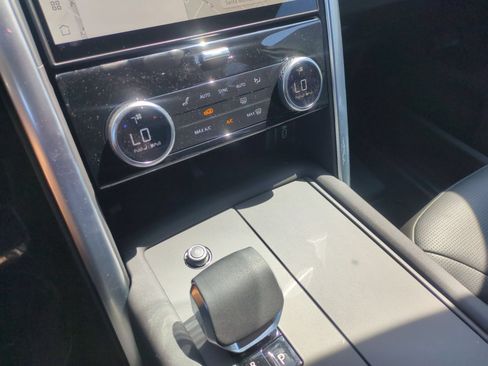 New 2026 Land Rover Discovery S AWD/4WD image 22