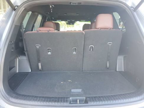 Certified 2023 Kia Telluride EX w/ EX Captain's Chair Package FWD image 6