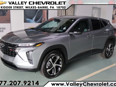 Certified 2024 Chevrolet Trax RS w/ Driver Confidence Package FWD image 1