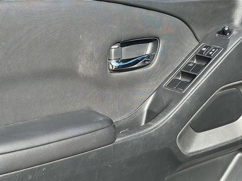 Certified 2024 Nissan Frontier SV w/ SV Convenience Package image 16