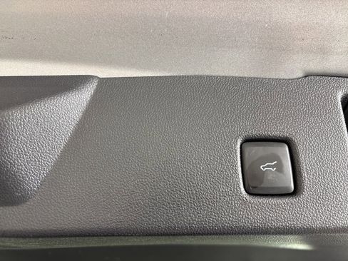 Used 2024 Ford Escape ST-Line image 19