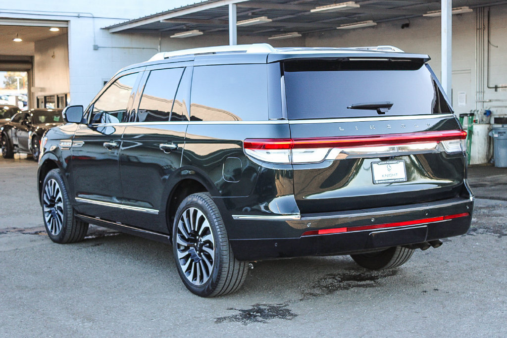 Used 2024 Lincoln Navigator Black Label AWD/4WD image 7
