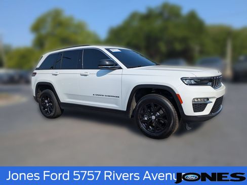 Used 2023 Jeep Grand Cherokee Limited AWD/4WD image 2