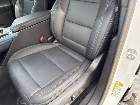 Used 2025 Chevrolet Equinox EV LT w/ Convenience Package FWD image 21