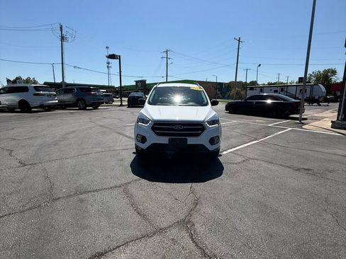Used 2018 Ford Escape SE w/ SE Sport Appearance Package AWD/4WD image 4
