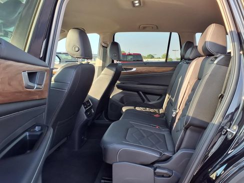 Used 2026 Volkswagen Atlas SE AWD/4WD image 22